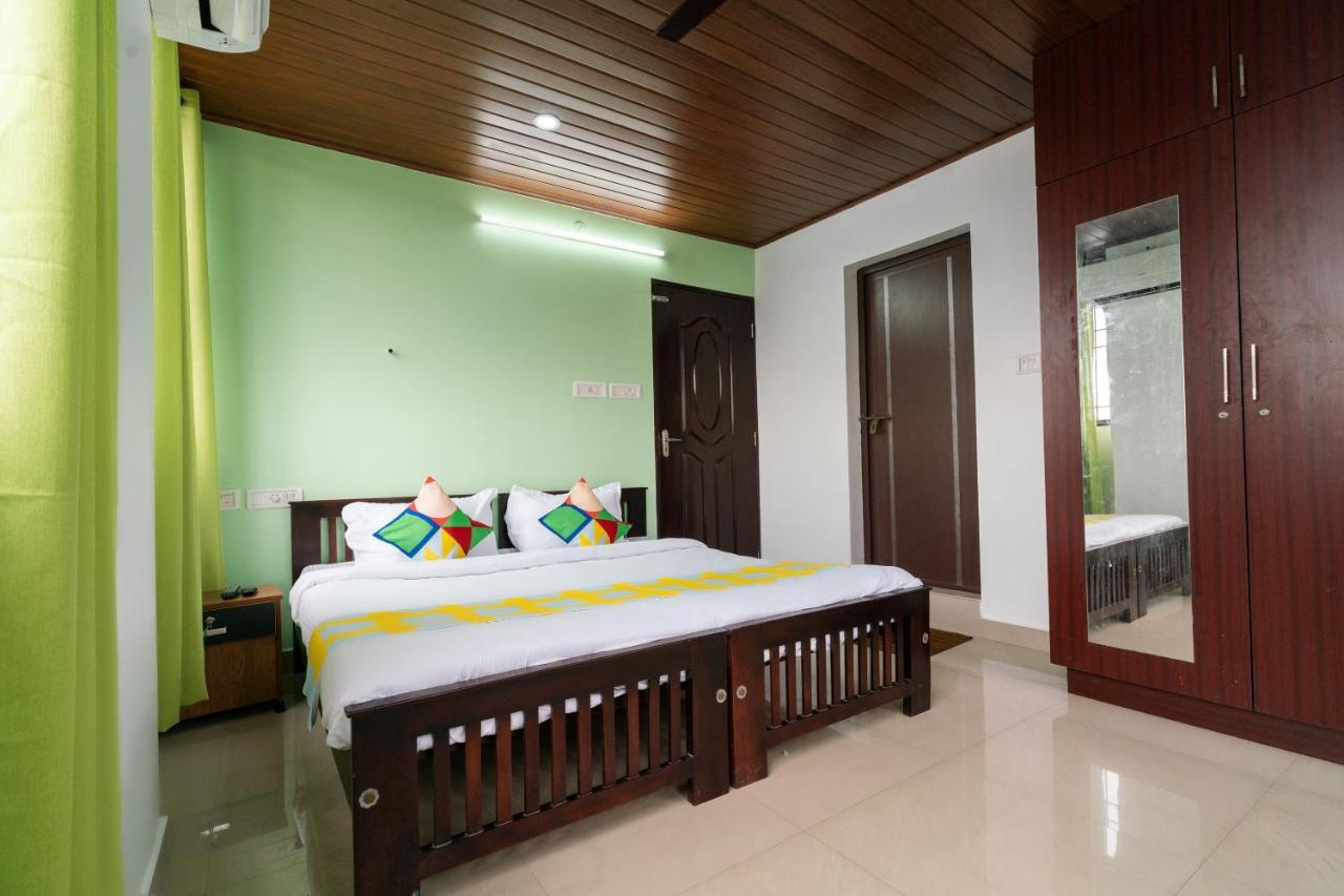 Oyo Home 49697 Aj Apartments Kochi Exterior photo